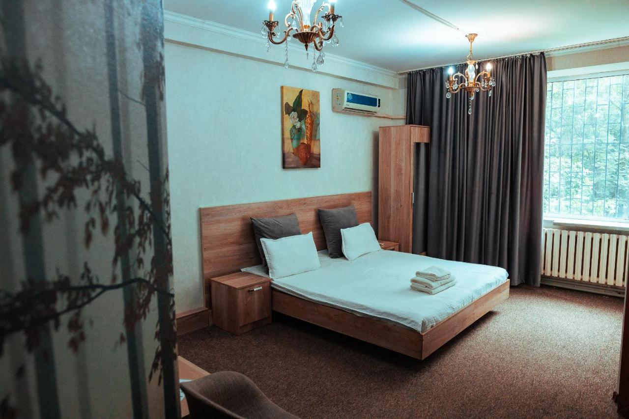 Ocean Hotel Bishkek Exteriör bild